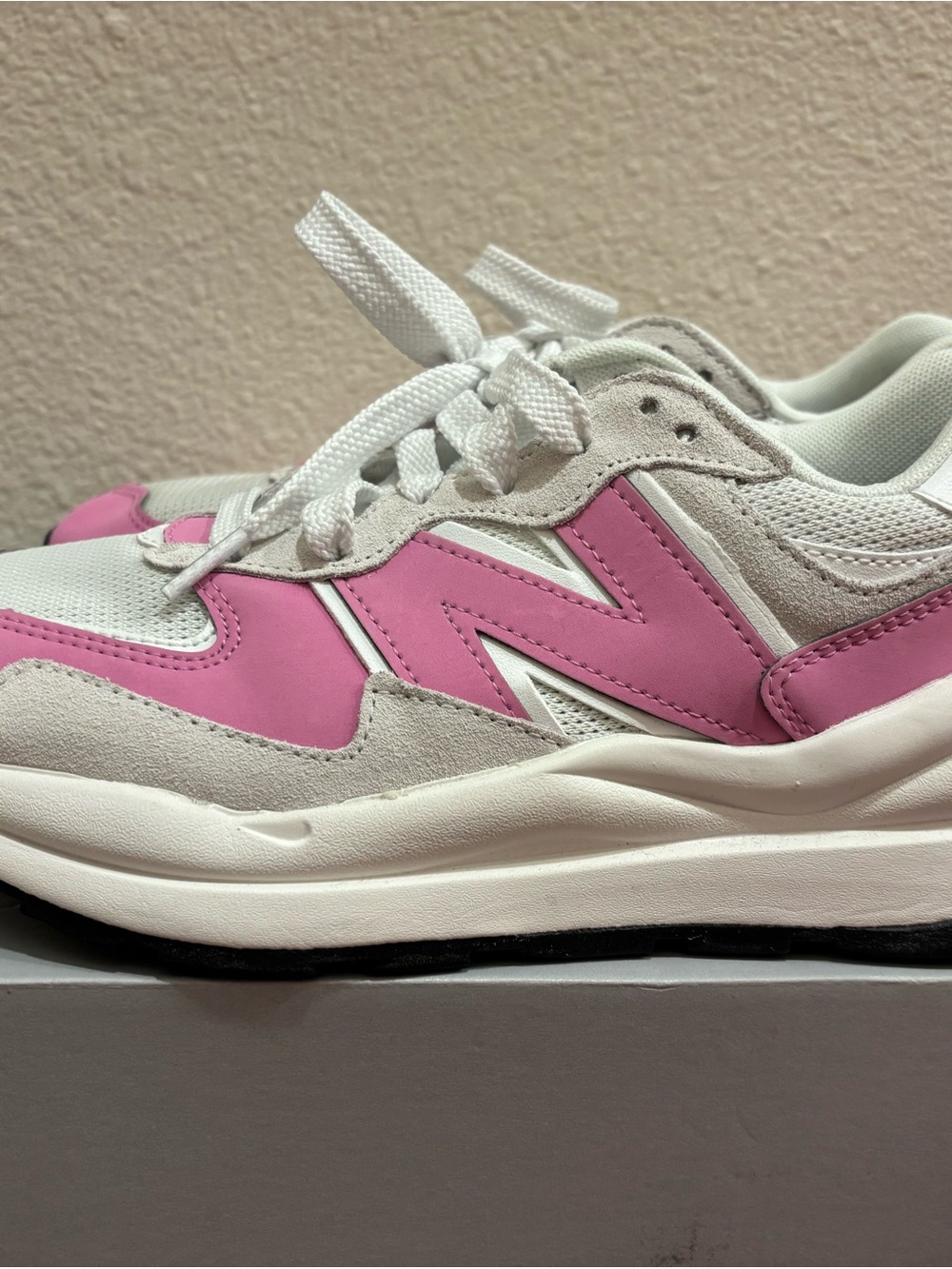 New Balance Women's Pink and White Retro Runner Sneakers